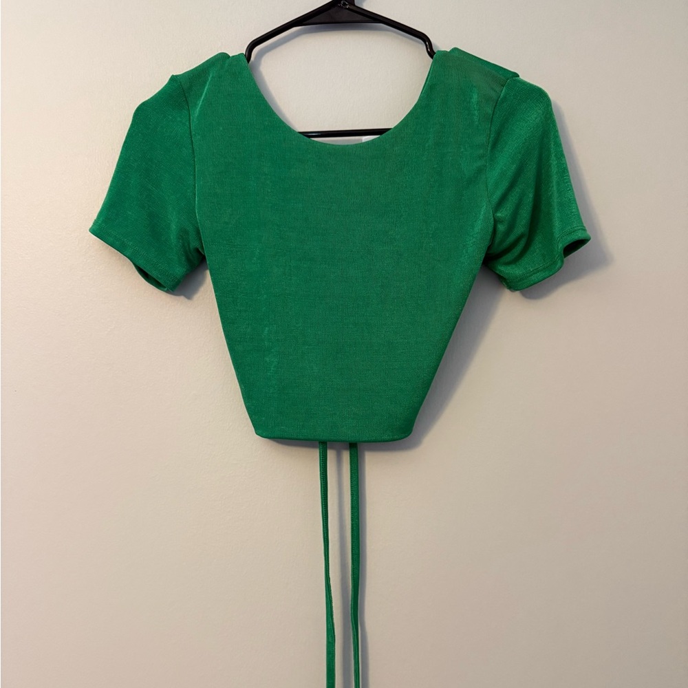 Green Short Sleeve Crop Top with Back Tie